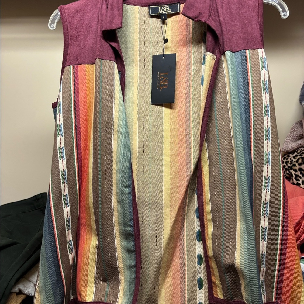 NWT L&B Women’s Aztec Vest